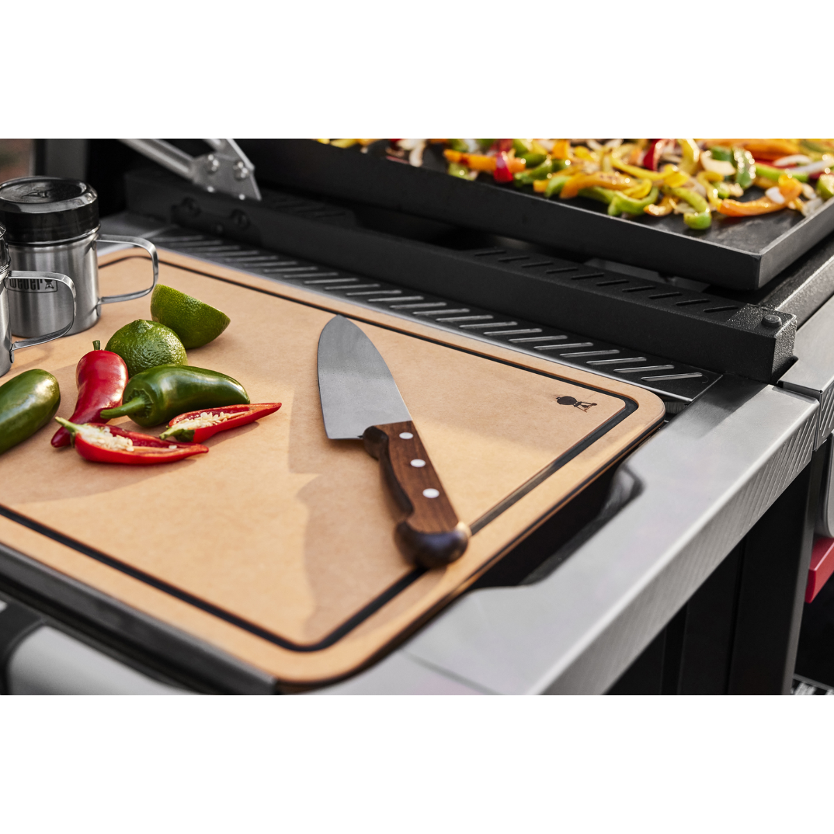 Tabla de cortar para mesa lateral Weber Works - Imagen 7